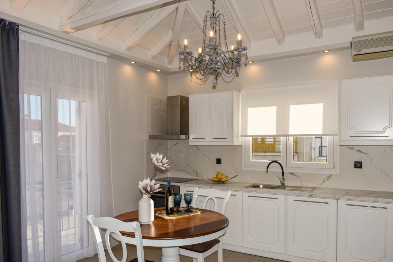 Orianna Suites Skiathos エクステリア 写真