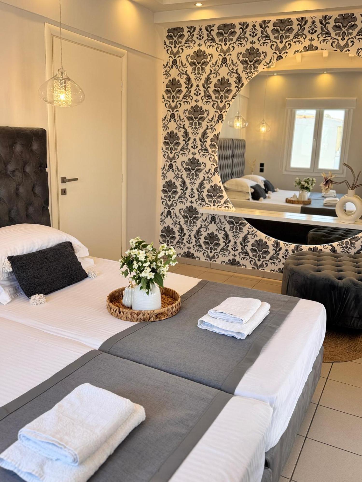 Orianna Suites Skiathos エクステリア 写真